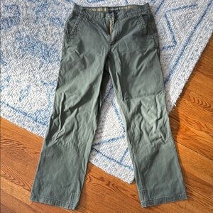 Olive Green Chinos with Straight Fit and Sturdy Cotton Fabric